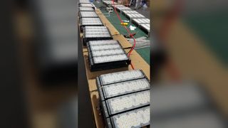 आउटडोर एरेनास और फ्लड एल के लिए 120000lm आउटपुट के साथ क्री 1750W IP66 एलईडी स्टेडियम लाइटिंग