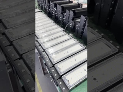 सौर ऊर्जा आउटडोर प्रकाश व्यवस्था काला रिमोट कंट्रोल Ip65 सौर दीपक 400W