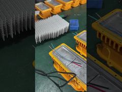 फैक्ट्रीज एलईडी धमाका रोधी लाइटिंग हाइलाइट एलईडी बीड्स डेमो देखें