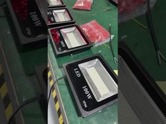 देखें कि टनल कस्टम के लिए SMD3030 LED मॉड्यूलर फ्लड लाइट 50W क्यों चुनें