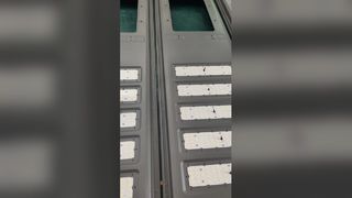 देखें: गार्डन और रोडवेज शोकेस के लिए SMD2835 /3030 LED स्ट्रीट लाइट IP66 रेटेड