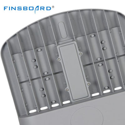 IP65 वाटरप्रूफ एलईडी स्ट्रीट लाइट 130-140LM/W दक्षता और आउटडोर हाईवे लाइटिंग के लिए डाई-कास्ट एल्यूमीनियम के साथ