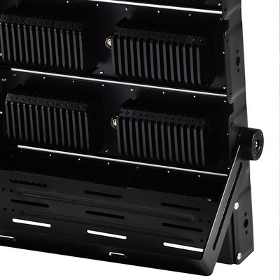 अनुकूलन योग्य प्रकाश स्पेक्ट्रा के साथ कस्टम ऊर्जा कुशल IP66 जलरोधक एलईडी स्टेडियम प्रकाश व्यवस्था