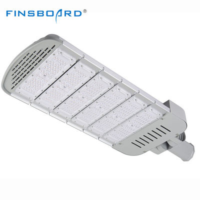 मजबूत और टिकाऊ एंटी यूवी आउटडोर एलईडी स्ट्रीट लाइट IP65 SMD3030